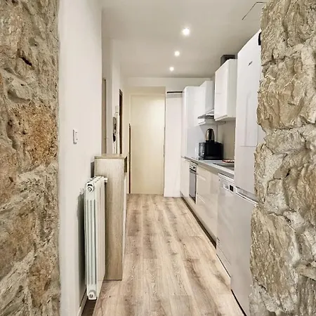 T2 With Contemporary Design And Air Conditioning 尼斯